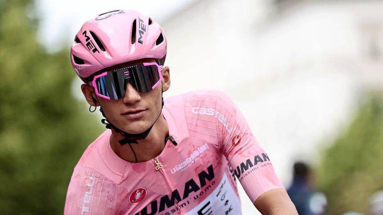 Isaac del Toro buscará defender la maglia rosa en la última semana del Giro de Italia 2025.
