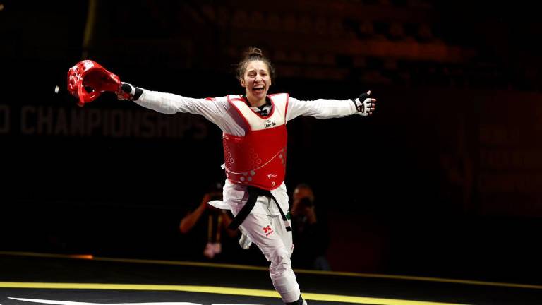 Daniela Souza celebra su triunfo.