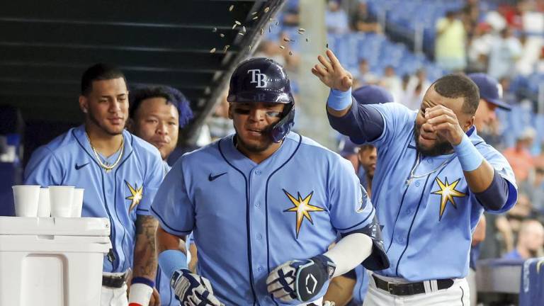 Isaac Paredes se reencontró con el batazo de larga distancia, al disparar su jonrón 15 con los Rays.