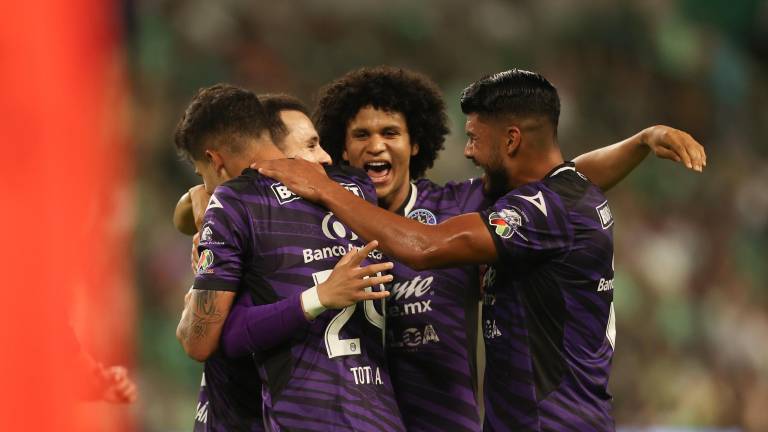 Los Cañoneros sacaron el triunfo en su debut.