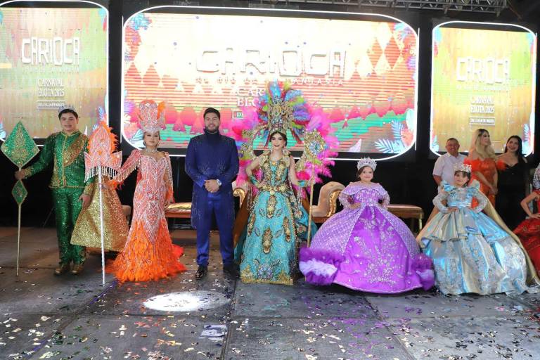 Coronan a reinas y rey del Carnaval Elota 2025, ‘Carioca: El Río de la Fantasía’