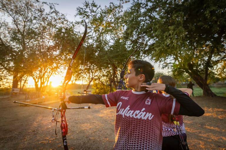 Promete Alcalde de Culiacán mejoras al área de tiro con arco en el Parque Las Riberas