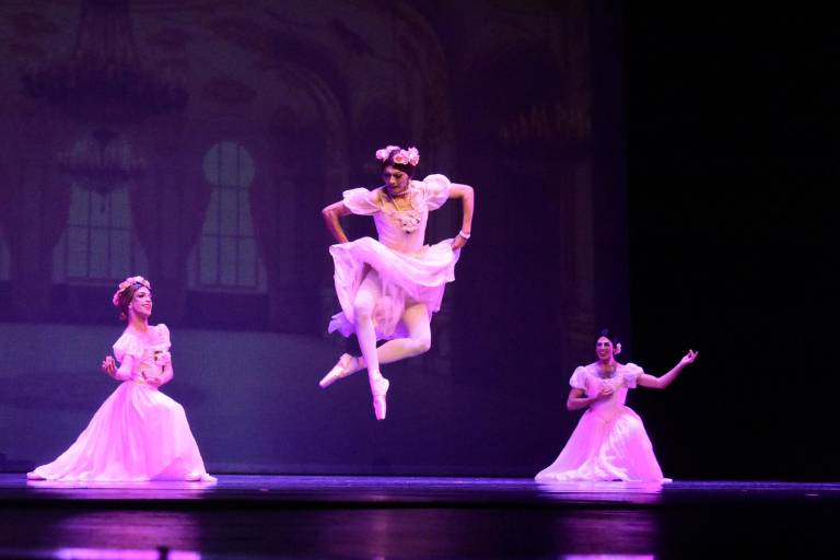 Asombran ‘Men in Pink Tights’ a los sinaloenses