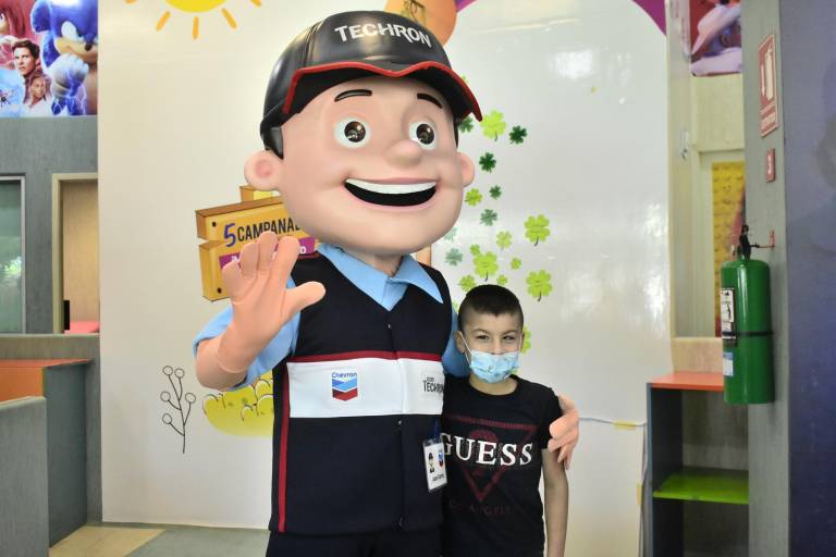 Recibe GANAC donativo en la lucha contra el cáncer infantil