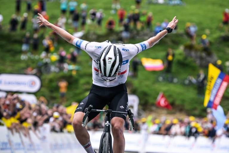 Pogacar revive y Vingegaard se encumbra en etapa 6 del Tour de Francia
