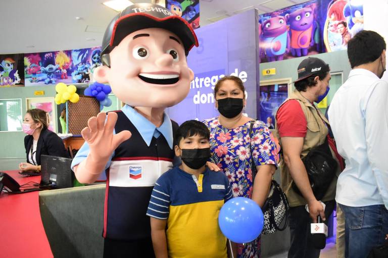 Recibe GANAC donativo en la lucha contra el cáncer infantil