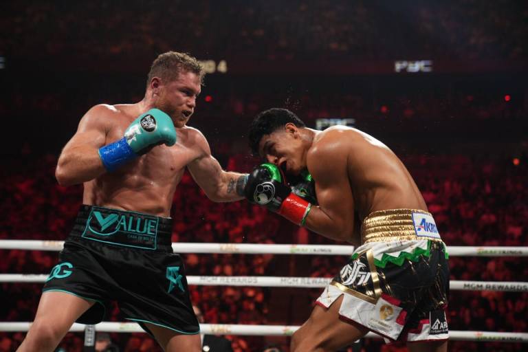 ¡Al grito de guerra! Canelo Álvarez vence por decisión unánime a Jaime Munguía