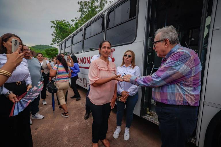 Entregan obras en las comunidades La Chilla y Las Flores, de la sindicatura de Tacuichamona