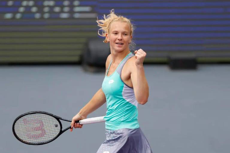 La checa Katerina Siniakova vence a la brasileña Haddad Maia y avanza a segunda ronda