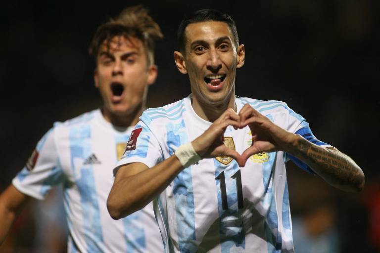 Argentina derrota a Uruguay con gol de Di María en eliminatoria sudamericana