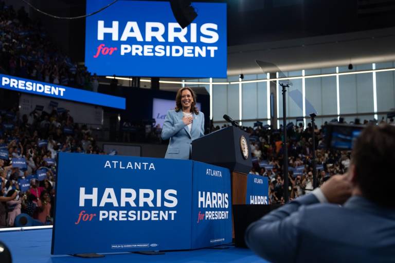 Kamala Harris logra votos necesarios para ser candidata demócrata a la Presidencia de EU