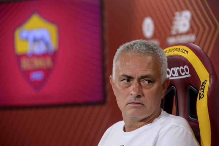 Drogba defiende a Mourinho tras acusaciones de racismo