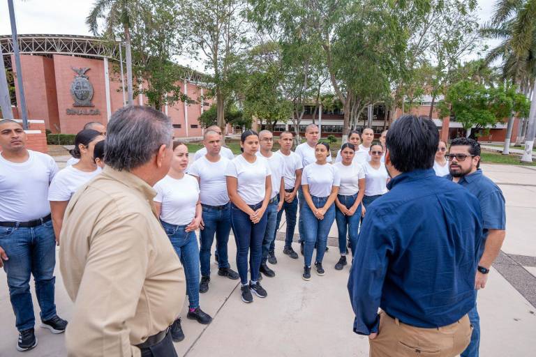 Alcalde de Culiacán da la bienvenida a nuevos cadetes en formación para ser policías