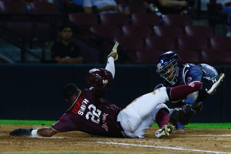Poder de Peter O’Brien otorga triunfo a Tomateros sobre Águilas de Mexicali