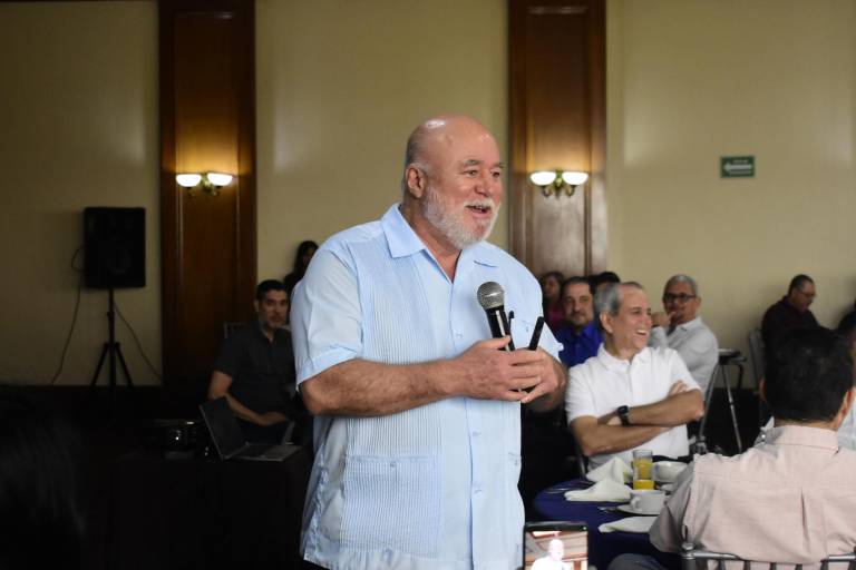 Comparte Manuel Clouthier la importancia de la asertividad en los negocios