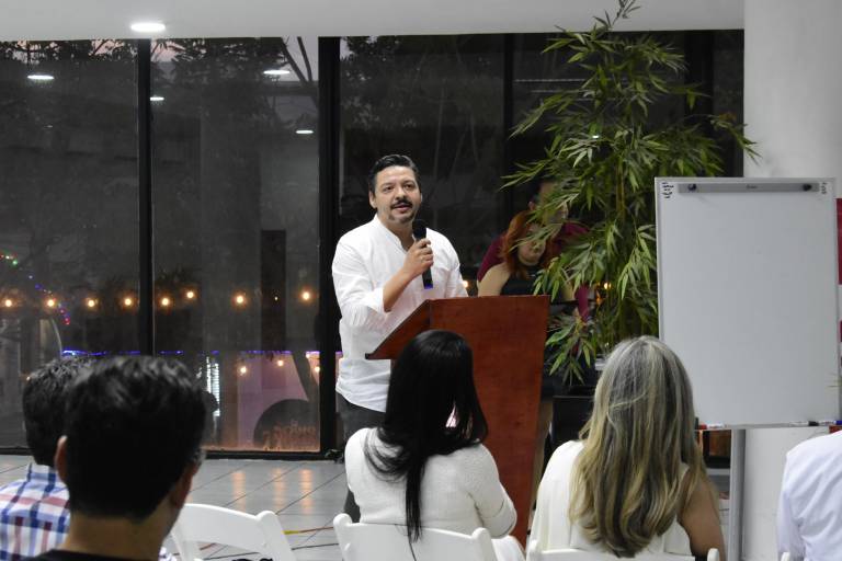 Conocen empresarios la ruta del crecimiento en tiempos adversos