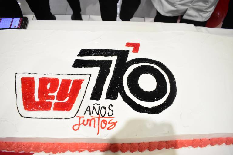 Festeja Casa Ley 70 años de dar a sus clientes, más cosas a mejores precios
