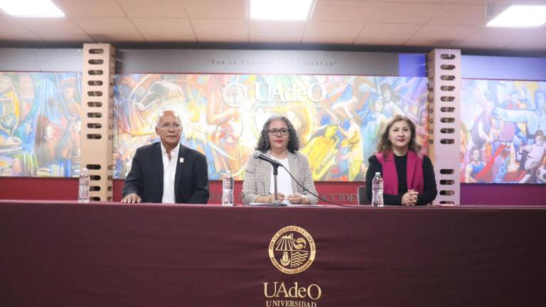 La conferencia se llevó a cabo en la UAdeO.