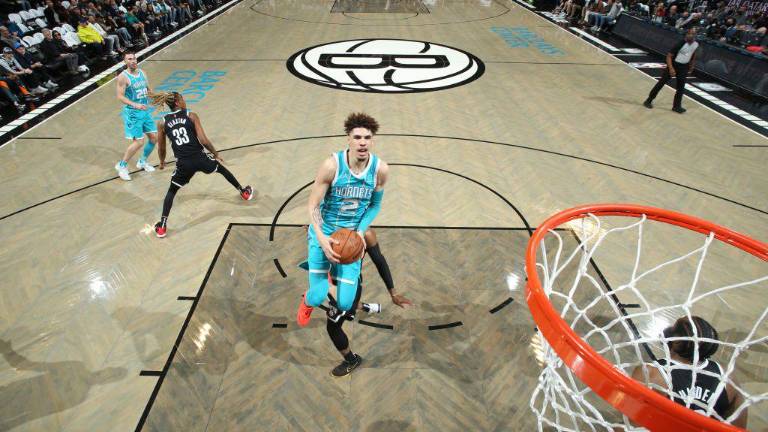 La defensa y el elevado ritmo del segundo cuarto permitieron un parcial potente que desarmó a los Brooklyn Nets.