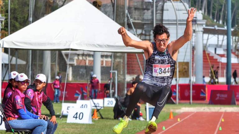 Benjamín González, oro en salto de longitud T13 del Grand Prix de Paratletismo 2024.