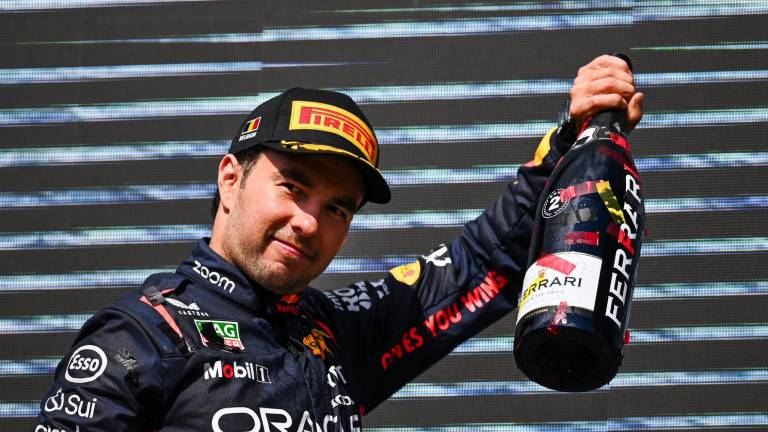 Sergio “Checo” Pérez celebra su segundo puesto en Bélgica.