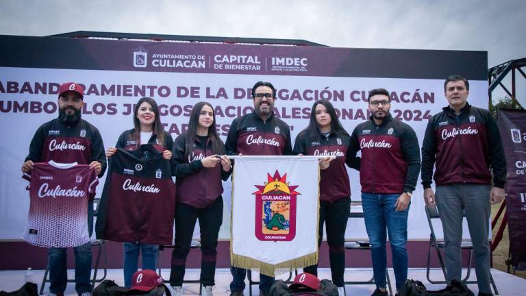 Juan de Dios Gámez Mendívil encabeza el abanderamiento.