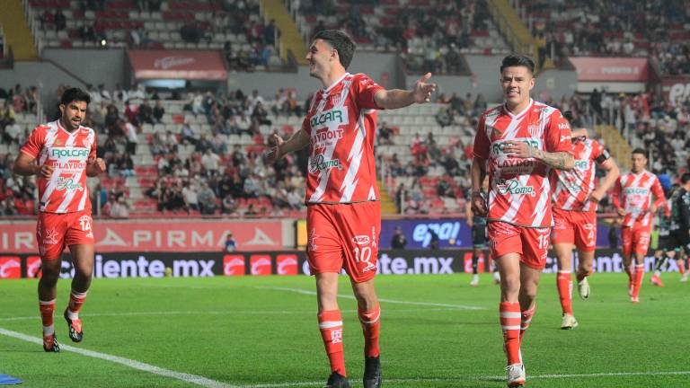 Necaxa gana a Santos por 3-2.