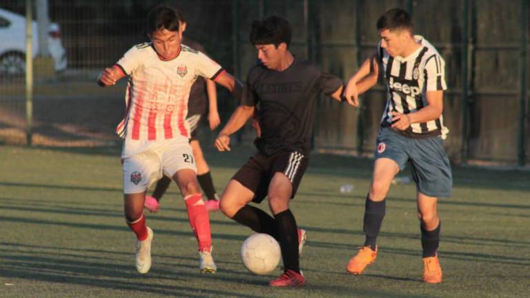 Cañoneros SAM-Sendai Sushi es eliminado en semifinales.