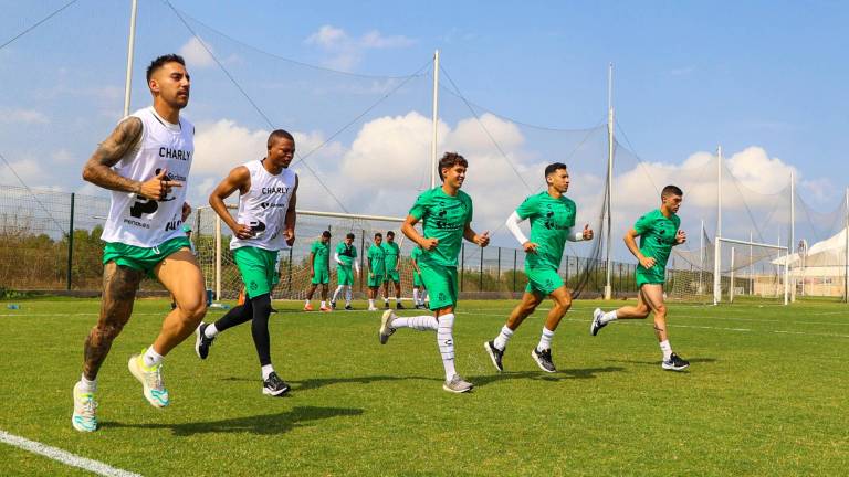 Santos Laguna entrena junto al Kraken.