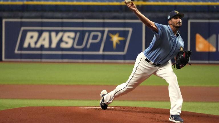 Zach Eflin regresó a la actividad y lanzó con efectividad para los Rays.