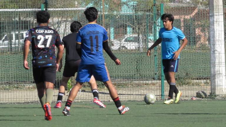 El torneo Interprepas de futbol comienza a tomar su mejor ritmo.