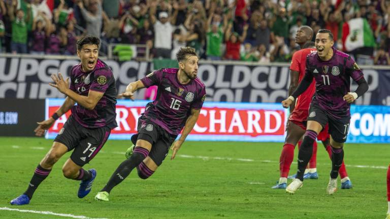 Héctor Herrera marca el gol del triunfo de México ante Canadá.