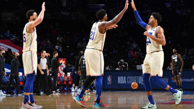 Los Sixers logran el triunfo.