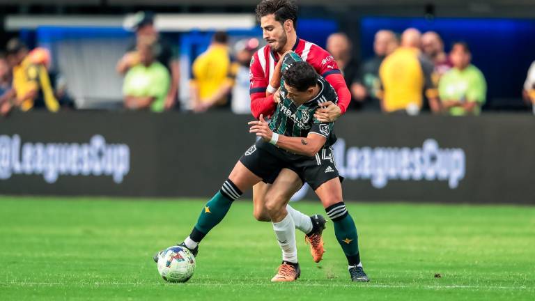 “Chicharito” se enfrentó a su ex equipo.