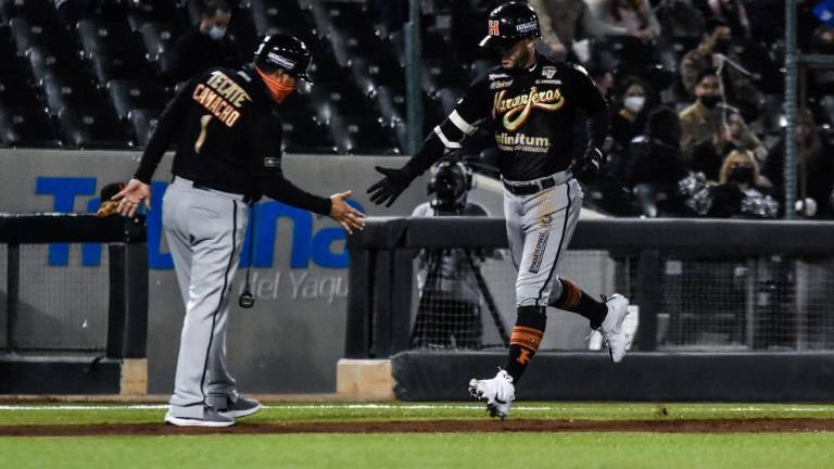 Naranjeros se impone a Yaquis.