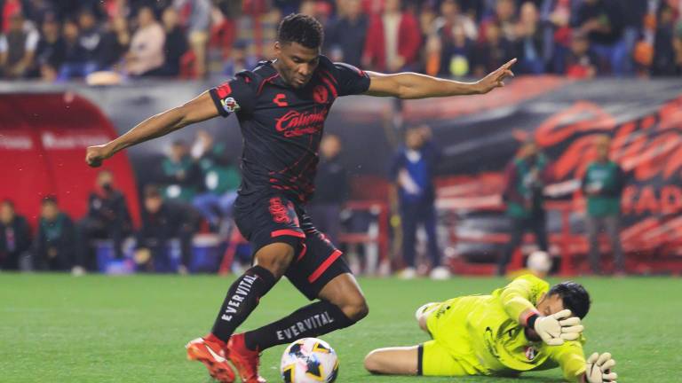 José Raúl Zúñiga marca doblete.