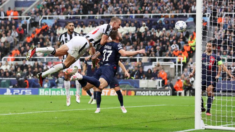 Newcastle United le pasó por encima al París Saint-Germain en la Champions.