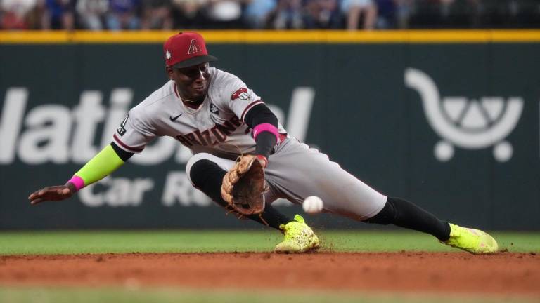 Geraldo Perdomo se ausentará un mes de la actividad con los Diamondbacks.