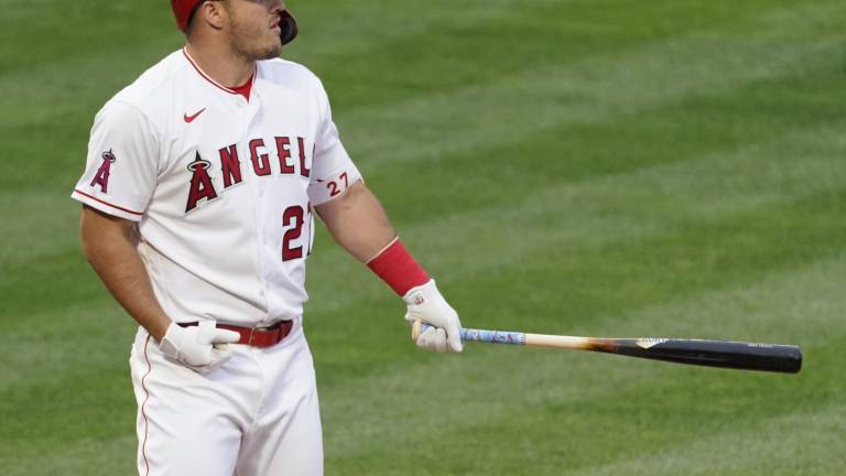 Mike Trout estaría fuera de la actividad por varias semanas.