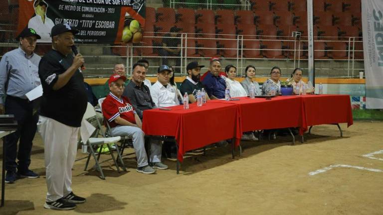 El Parque Culiacán fue el escenario donde se llevó a cabo la inauguración de la Liga de Medios de Comunicación de Softbol.