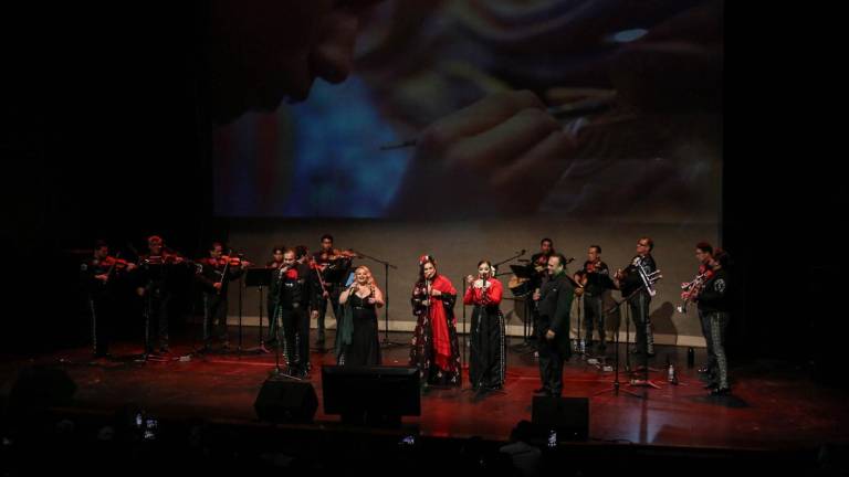 Una noche llena de algarabía se vivió en el Teatro Pablo de Villavicencio con el show Su Majestad El Mariachi.