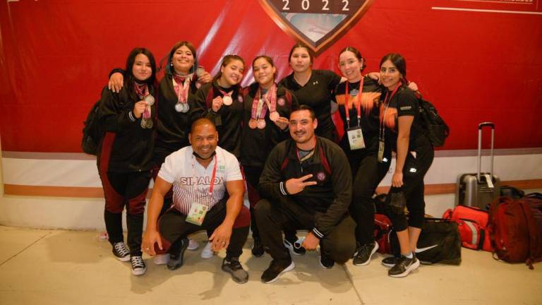 Las halteristas sinaloenses arrancaron cargadas de medallas.