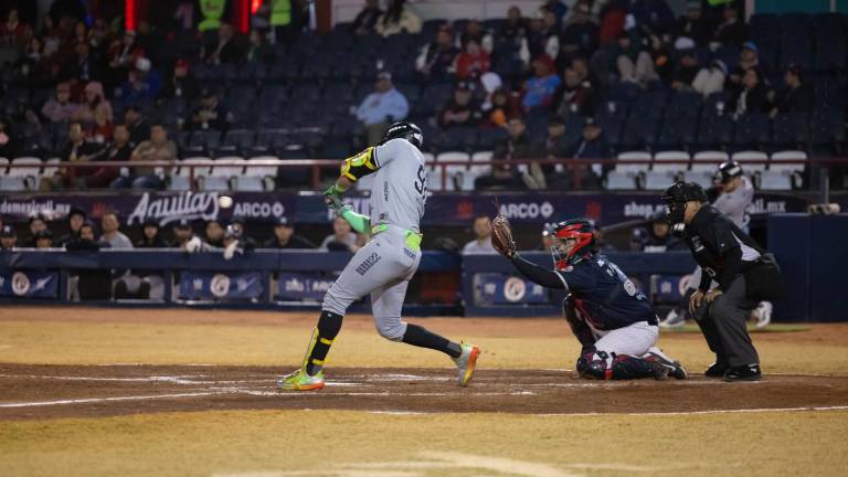 Sultanes de Monterrey se impuso en cerrado encuentro a Águilas en Mexicali.