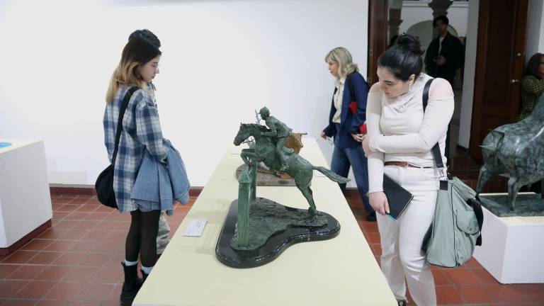 La exposición reúne 14 esculturas en bronce de artistas mexicanos.