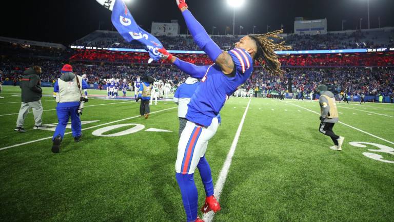 Damar Hamlin sigue progresando en su salud.