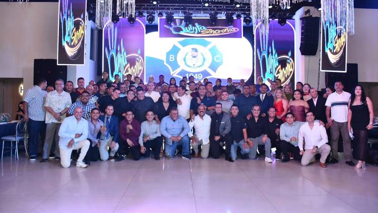 Bomberos de Culiacán celebran su día con gran fiesta.