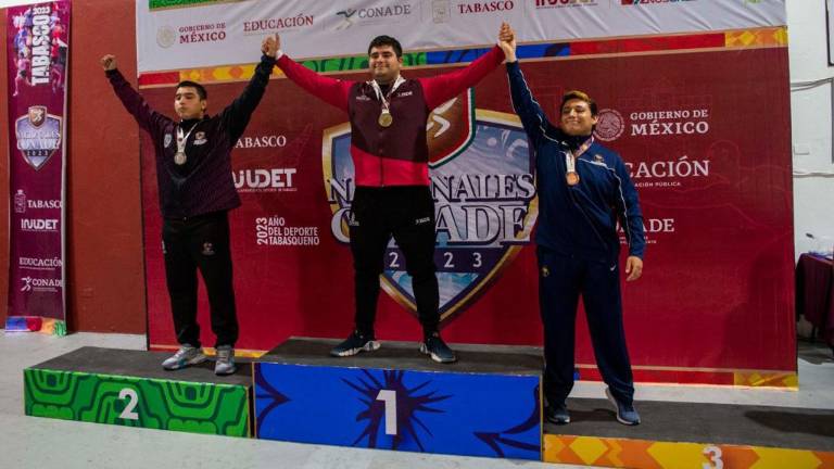 José Manuel Ureta Valdivia sube a lo más alto del podio.