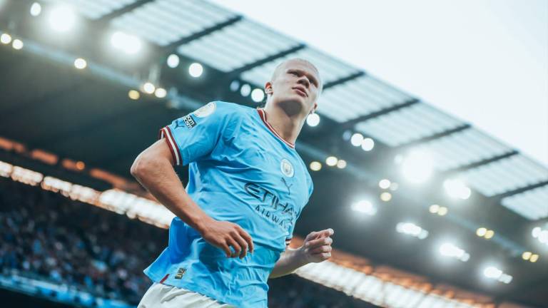 Erling Haaland marca hat-trick con el Manchester.