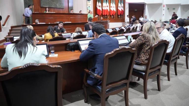 Los integrantes de la 64 Legislatura en Sinaloa votarán este lunes la propuesta de reforma a la Ley Orgánica del Congreso del Estado.