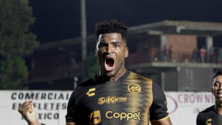 José Zúñiga esta cerca de ser el goleador histórico de Dorados.